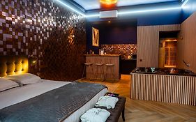 Le Voluptueux - Sauna - Jacuzzi - Centre-Ville